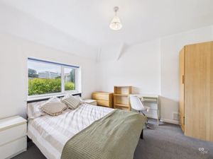 Photo 30- click for photo gallery